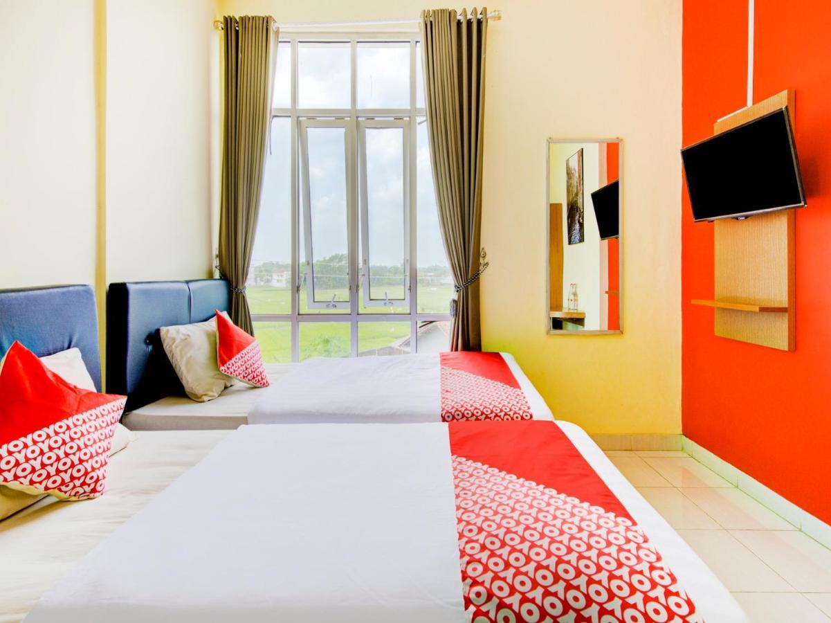 Oyo 3746 Double Tree Guesthouse Purwokerto Exterior photo
