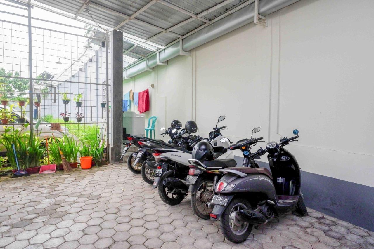 Oyo 3746 Double Tree Guesthouse Purwokerto Exterior photo